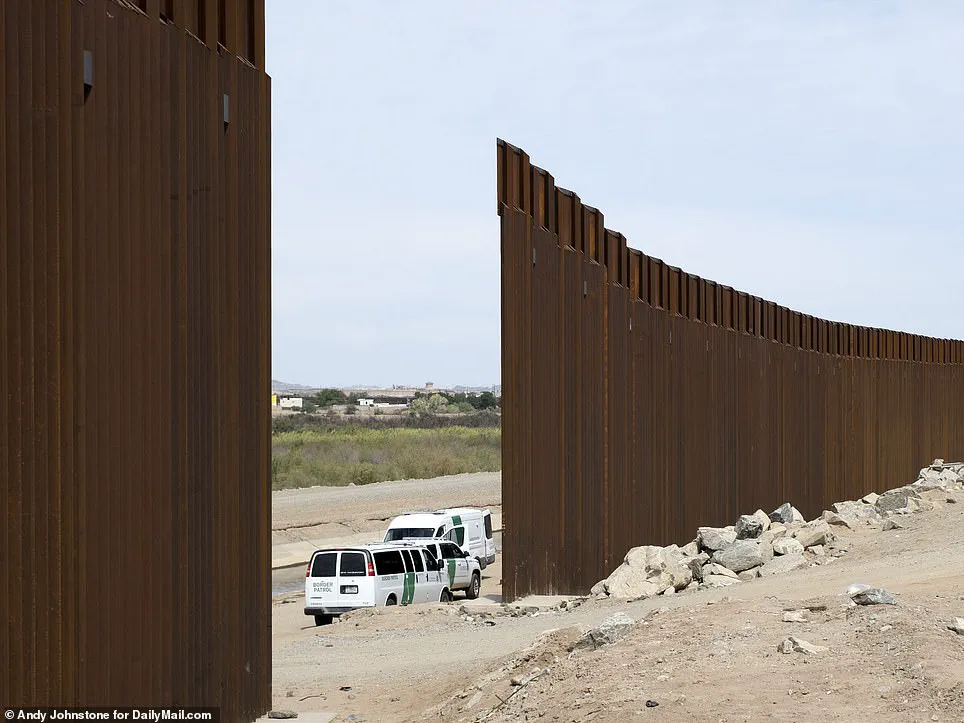 Coyotes Dressing as Border Patrol Agents to Smuggle Migrants