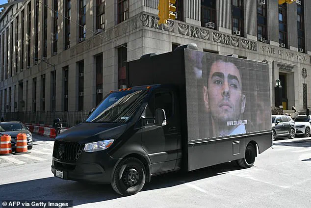 Manhattan Courtroom Scene of Suspect in UnitedHealthcare CEO Shooting