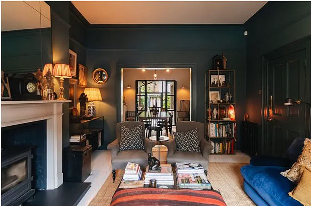 Homeowner Defends Heritage-Approved All-Black Townhouse Amid Internet Criticism