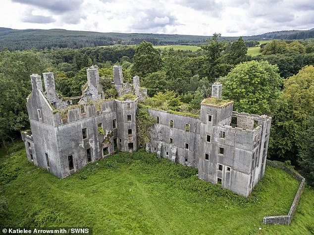 Kenmure Castle in Dumfries and Galloway, Sam Heughan's Childhood Home, Said to Be Haunted by a Headless Ghost