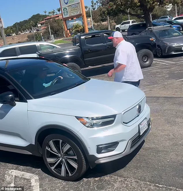 Late-Breaking: Pismo Beach Confrontation Ignites National Debate on Trump Symbolism and Racial Rhetoric