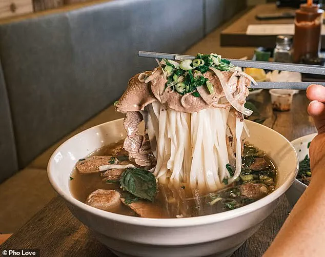 Health Inspectors Reopen PhoLove Restaurant Amid Outcry Over Raw Meat Incident on Filthy Sidewalk