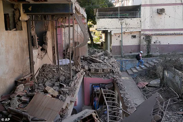US Military Operation in Venezuela Leaves Trail of Destruction and Political Upheaval, as Shattered Apartment in Catia La Mar Highlights Human Toll