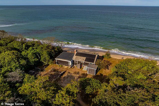 Cape Cod's $100K Beach House Perched on the Edge of a Cliff, Facing Potential Collapse