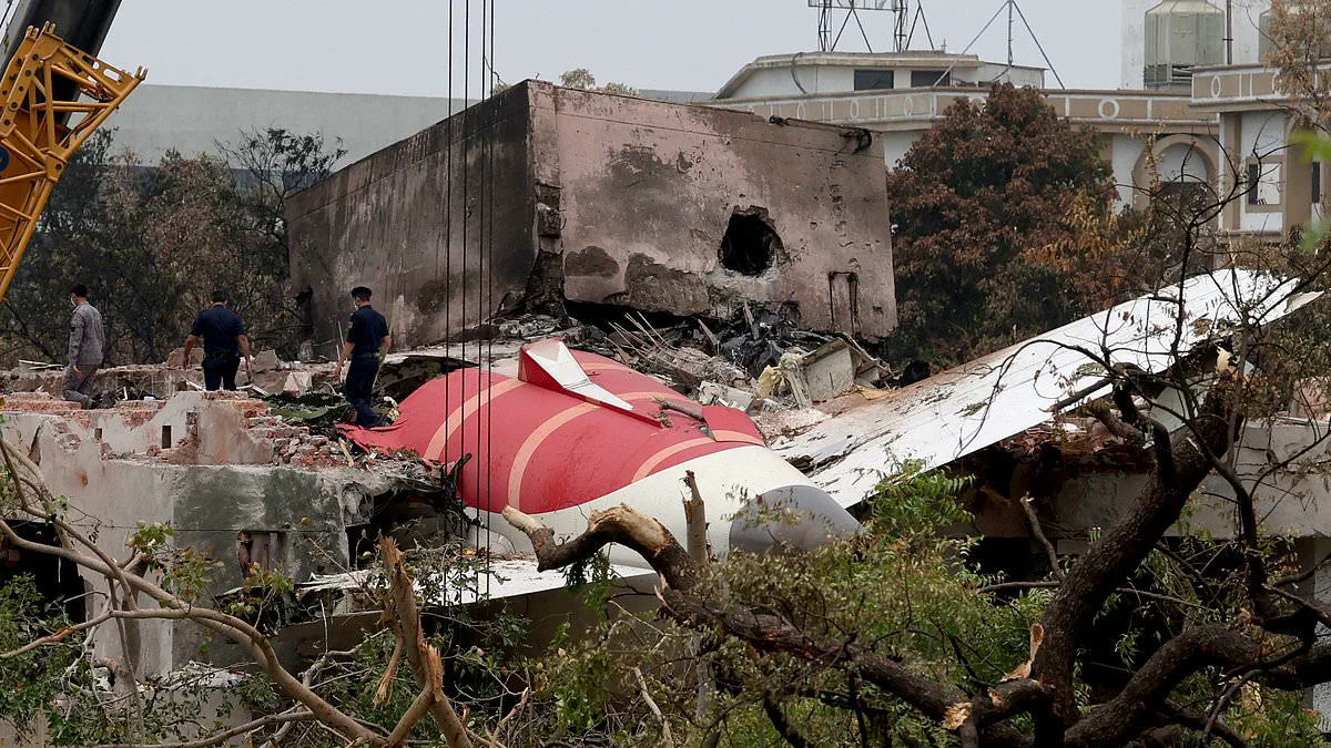 Air India Flight 171 Crash: A Controversial Investigation into a Possible Deliberate Engine Shutdown