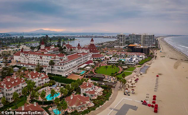 Hotel del Coronado Bans 'The Sandcastle Man' Over Controversial Mark Twain Quote, Igniting Debate on Artistic Freedom