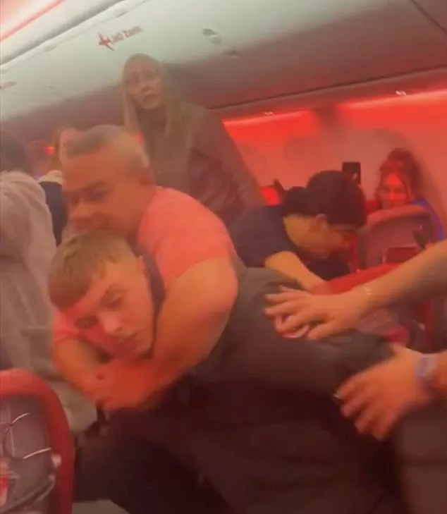 Chaos Aboard Flight as Violent Brawl Forces Emergency Diversion, Leaving Passengers in Shock