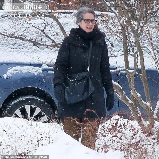 Lisa Bessette: Sole Survivor of 1999 Plane Crash Makes Rare Public Appearance After 28 Years