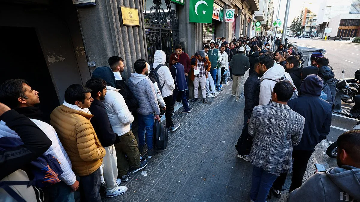 Spain's Immigration Policy in Turmoil as Report Predicts 1.35 Million Regularization Applications, Far Outpacing Government Projections