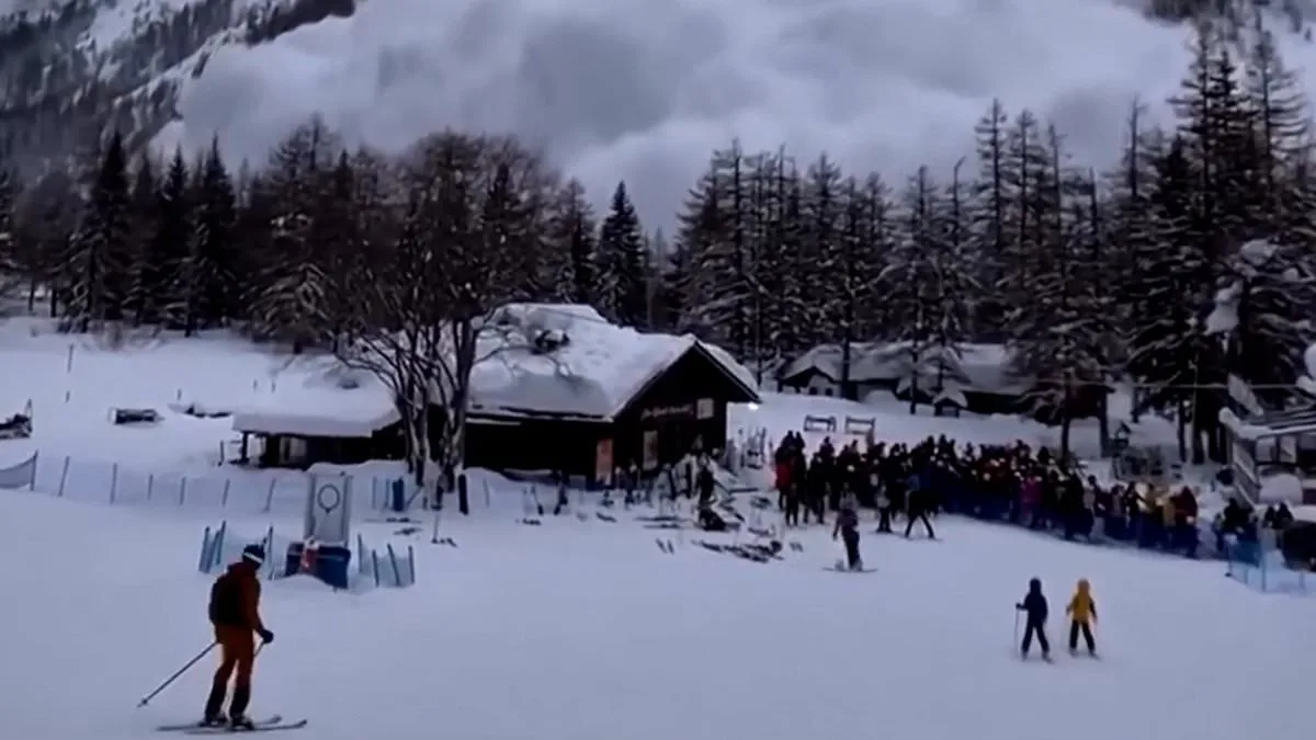 Avalanche Near Courmayeur Engulfs Skiers as Dramatic Footage Sparks Safety Fears