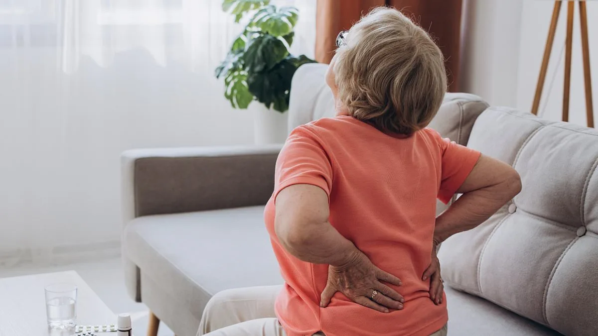 New Study Reveals Common Signs of Aging: Quiet Drinks, Fashion Apathy, and Chronic Aches, According to Survey by American Pistachio Growers and Actor John Thomson