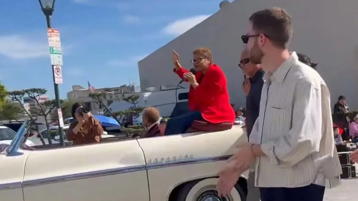 Mayor Karen Bass Confronted at Golden Dragon Parade Amid Palisades Fire Allegations