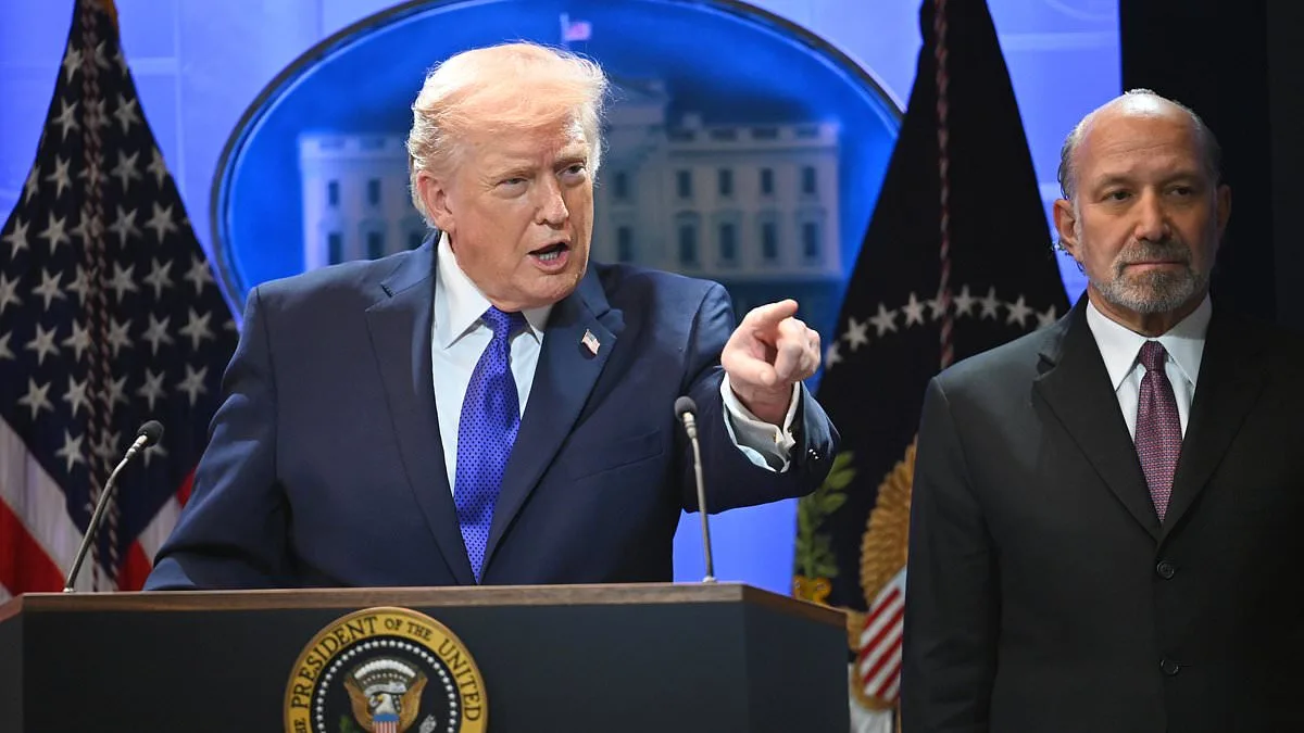 Trump Vows Retaliation After Supreme Court Strikes Down Tariffs; Macron Praises Judicial Oversight