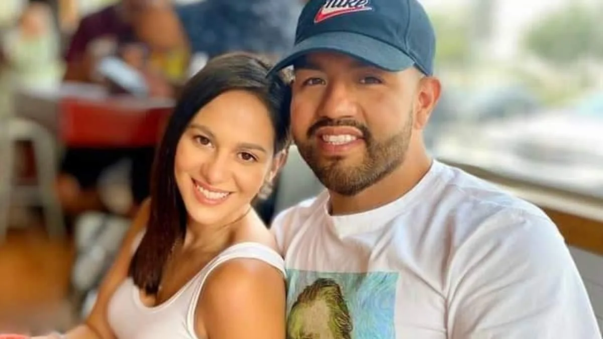 Alleged Explicit Text Exchange Between Texas Congressman and Aide Ends in Her Suicide, Daily Mail Reports