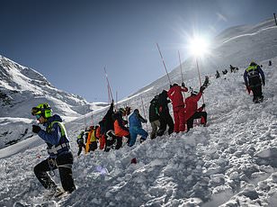 Devastating Avalanche Buries Three Skiers at La Flégère Ski Resort Near Mont Blanc