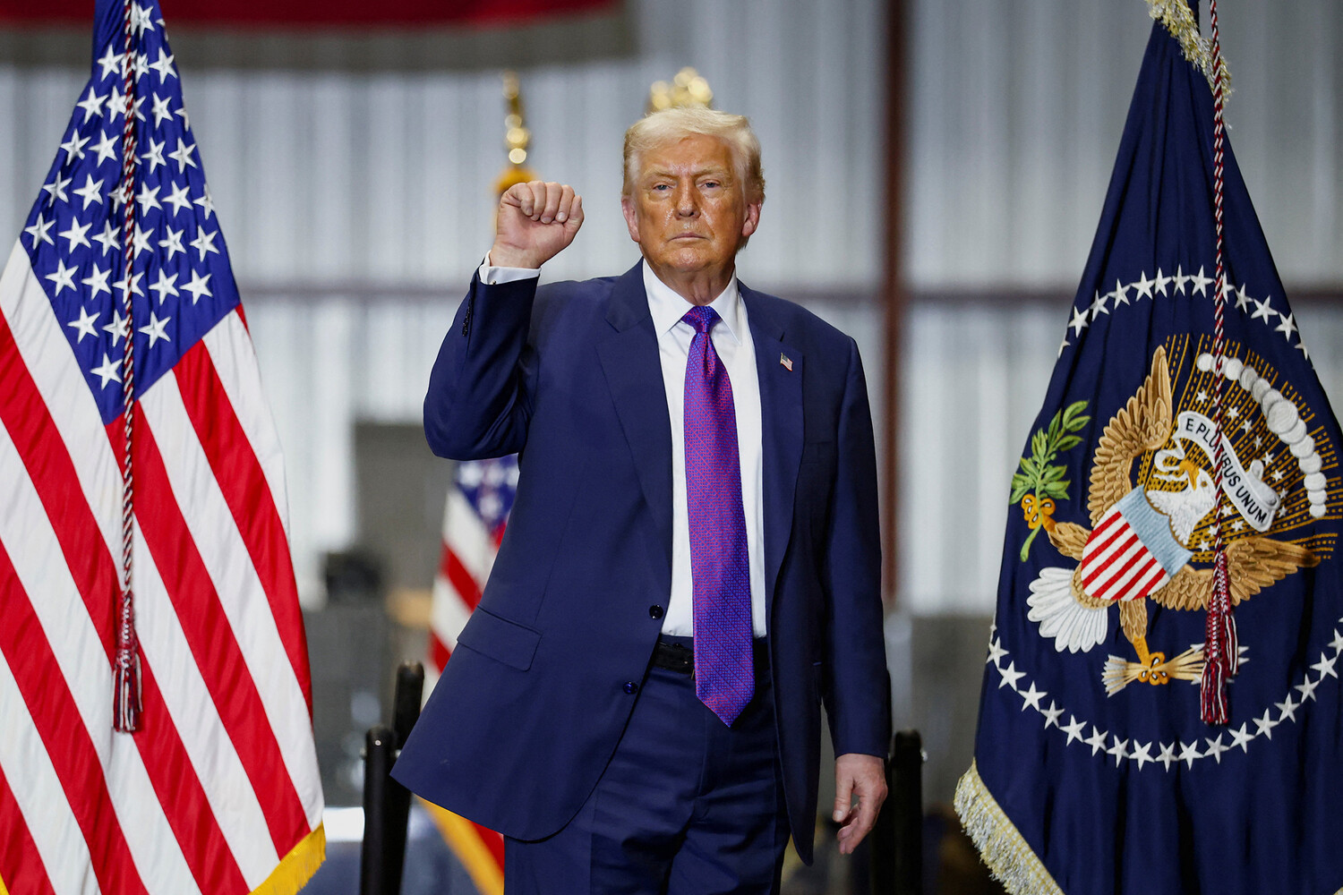 Senator Tom Cotton Confirms No Ground Invasion Plans in Iran Tensions as Strategy Shifts to Air and Naval Operations