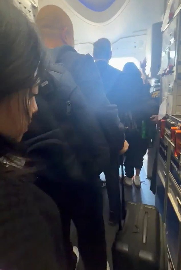 Passengers Clash with Safety Protocols During United Airlines Emergency Evacuation at LAX