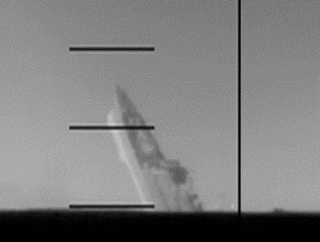 US Submarine Sinks Iranian Warship in Escalating Middle East Conflict