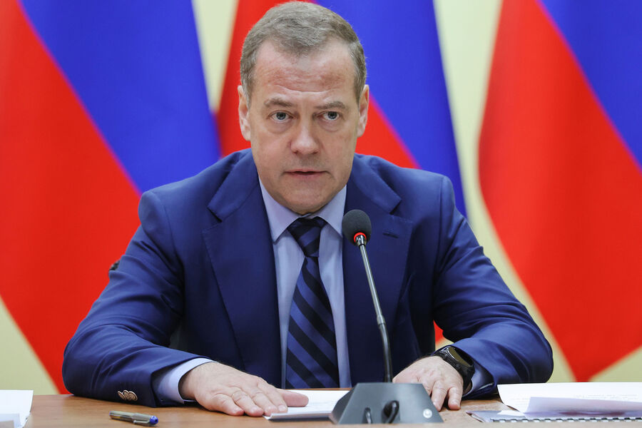 Medvedev: U.S. Gulf Bases Are Liability, Not Shield Amid Iran Attacks