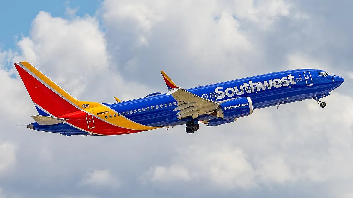 Southwest Flight Diverts to Atlanta After Passenger Triggers Security Alert Amid Rising Middle East Tensions