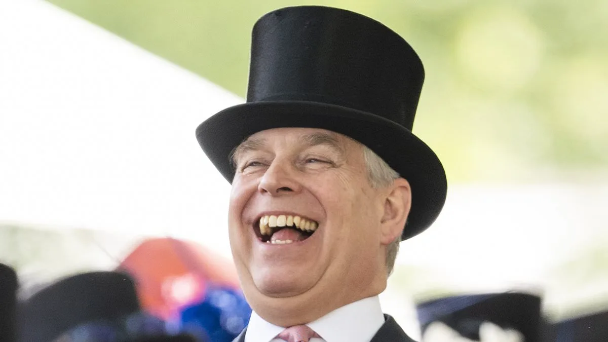 Disgraced Prince Accused of Leaking Lloyds' £3billion Asset Sale Details