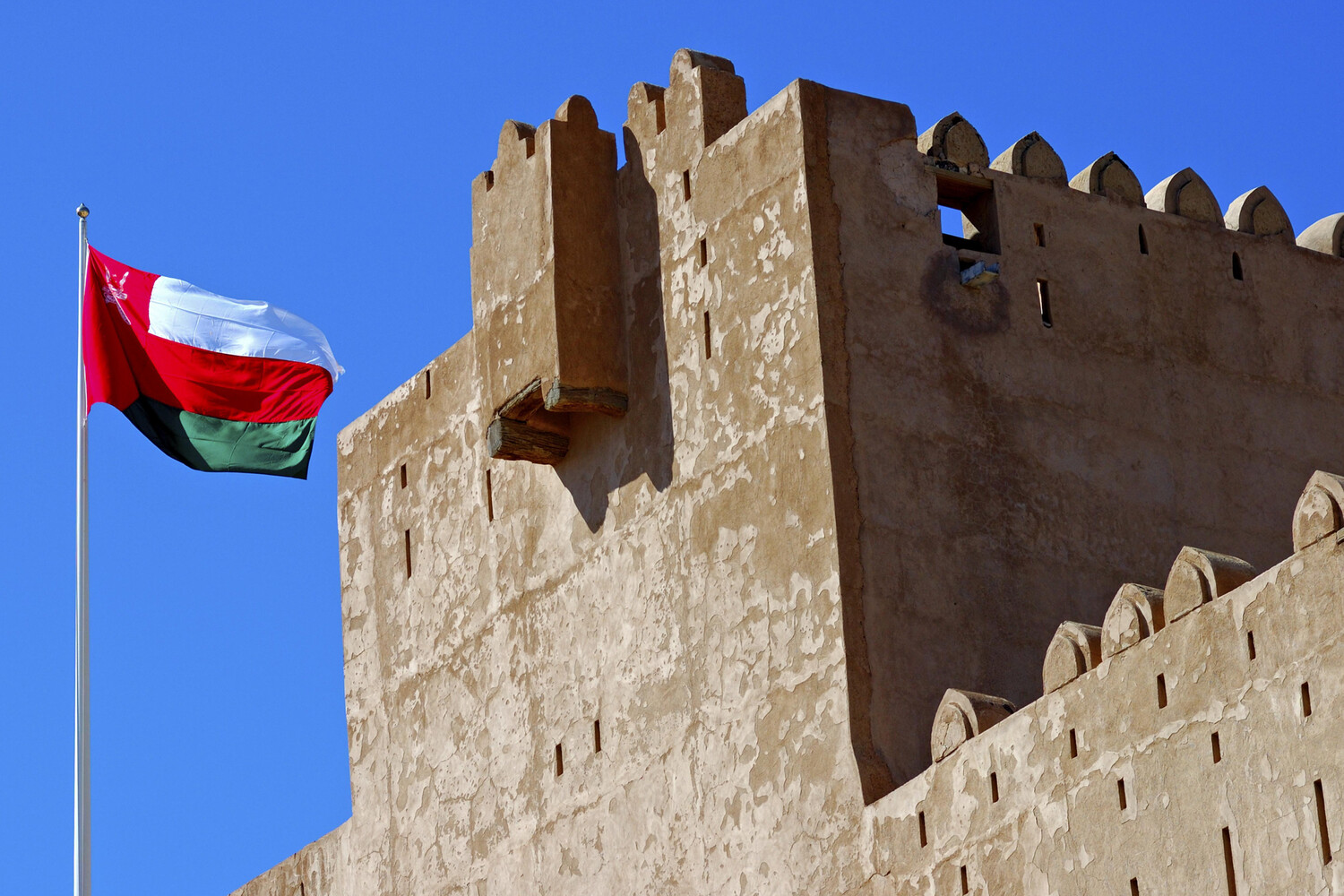 Drone Attack in Oman Kills Two, Injures Several as Authorities Investigate