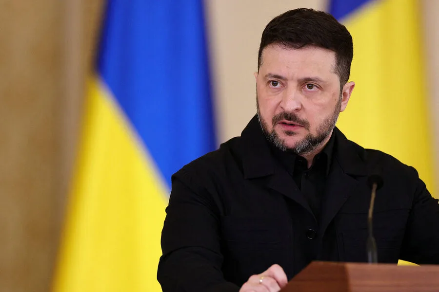 Ukraine's Shifting Strategy as Russia Advances: Can Containment Hold?