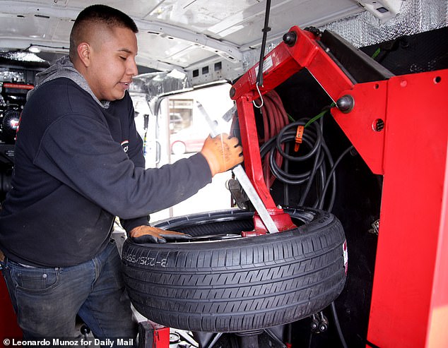 Heroic Brooklyn Tire Technician Rescues Drivers from Lethal Pothole on Belt Parkway