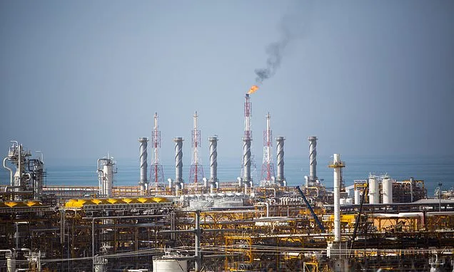 Missiles Strike Energy Infrastructure in Qatar and Saudi Arabia as Iran Warns and Oil Prices Surge