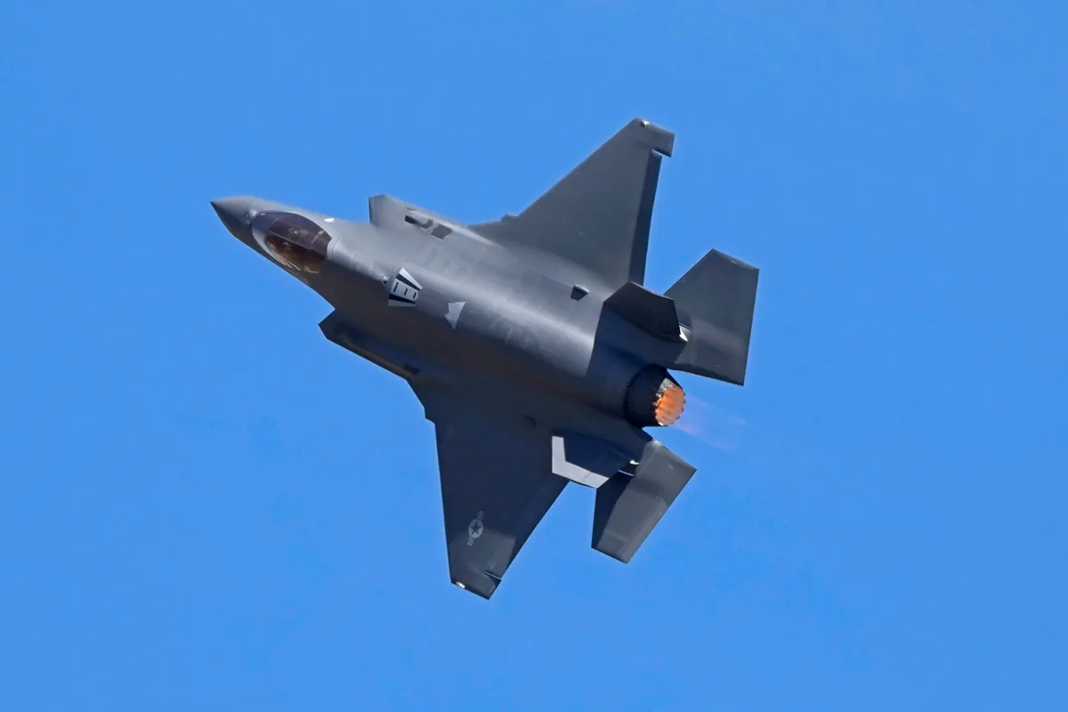 U.S. F-35 Makes Emergency Landing in Middle East After Combat Mission Over Iran; Investigation Launched Amid Tensions Over Iranian Claims