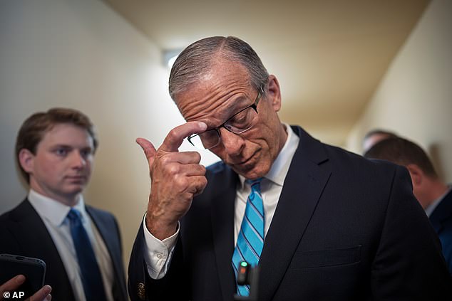 DHS Shutdown Enters Fifth Week, Airport Chaos and Political Gridlock Continue