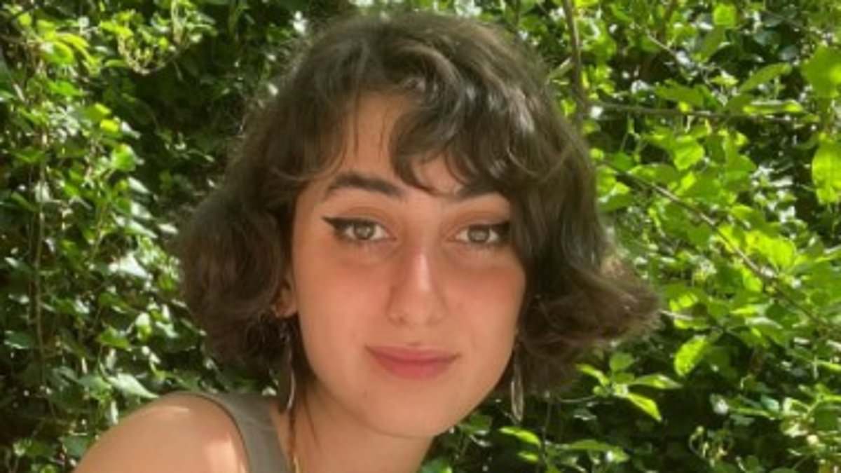 Brooklyn School Reignites Controversy by Including Mayor's Wife's Art in Curriculum Amid Backlash Over Omission of Holocaust Survivor