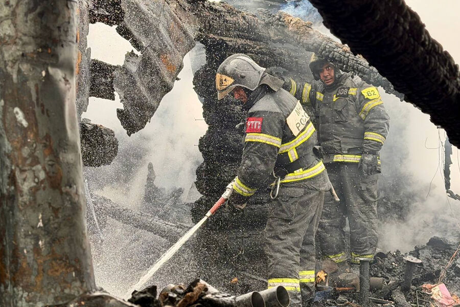 Ukrainian Drone Debris Spark Fires in Russian Town, Destroying Homes as Cross-Border Fears Intensify