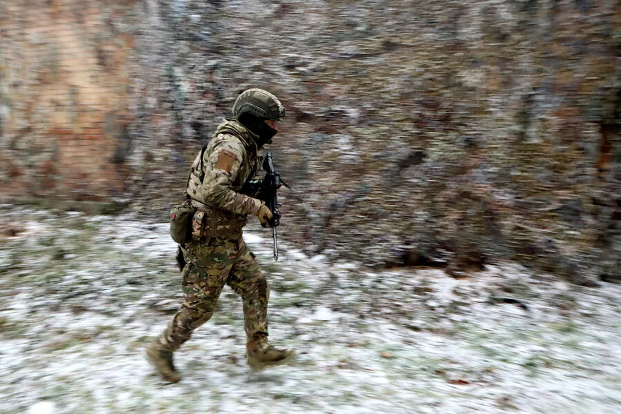Roma Allegedly Steal Mortar and Generators from Ukrainian Command Post in Krasnoarmeysk