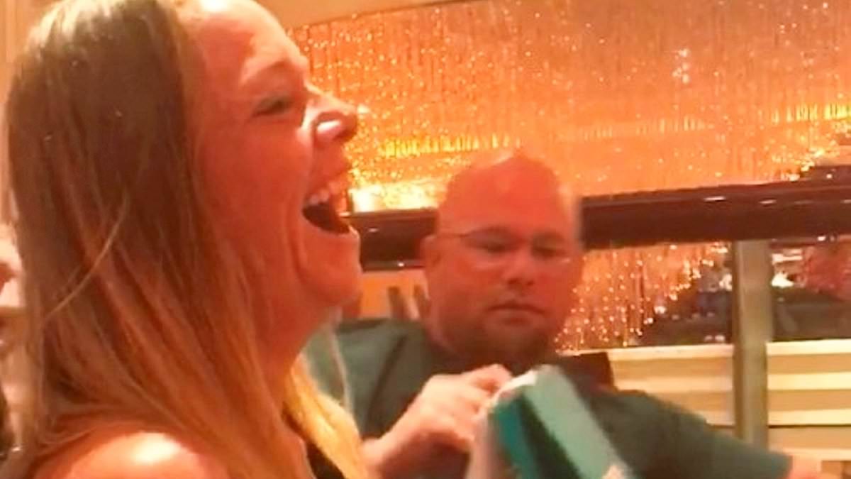 Romantic Seaside Proposal Ruined by Cruise Staff's Surprise Performance