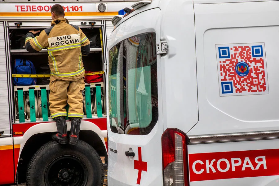 Russian Air Defense Systems Destroy 16 Ukrainian Drones in Voronezh Region, Sparking Fire and Damage to Local Facility