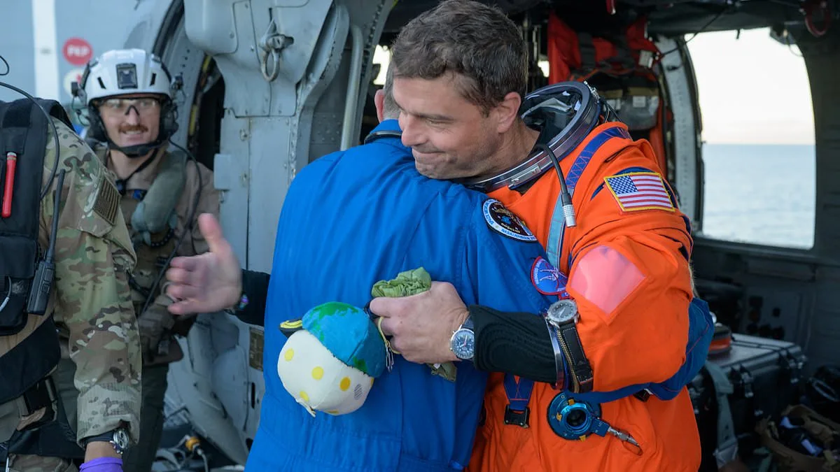 NASA's Moon Dog: Commander's Secret Trip with Rise