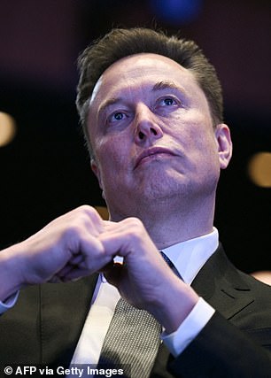 Vance hosts elite dinners raising $60 million for GOP campaign fund