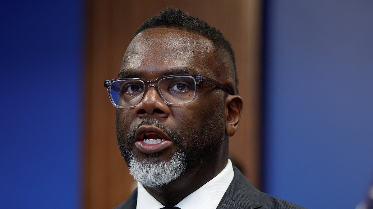 Mayor Johnson Defends Wage Hike, Links Restaurant Industry to Slavery