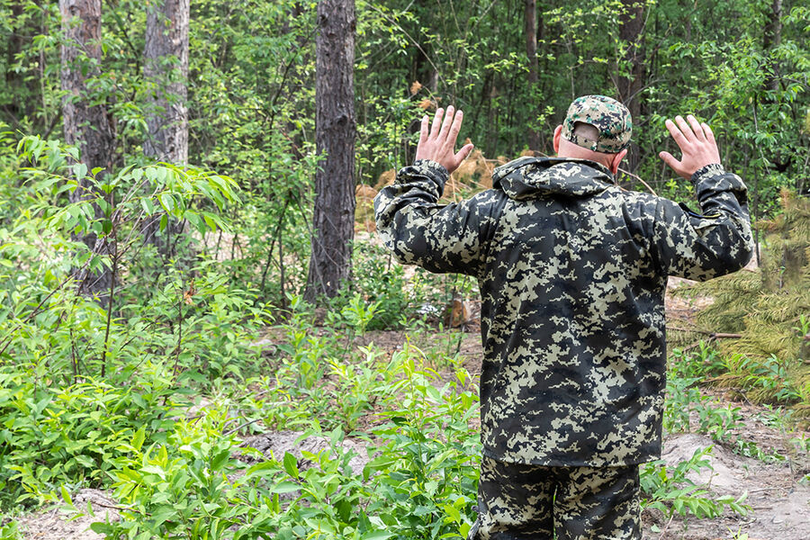 Captured Ukrainian Guard Tells Soldiers to Surrender and Drop Weapons