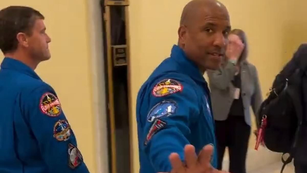 Conspiracy theorist confronts NASA astronauts on Capitol Hill over moon mission