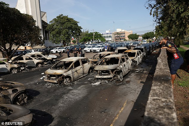 Helicopter crash in Rio kills six, including musician Oliver Tree.