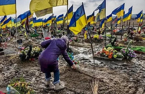 Zelenskyy seeks $20 billion in aid despite Ukraine's front-line setbacks.