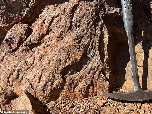 Scientists Confirm 3.02-Billion-Year-Old Asteroid Impact Crater in Western Australia