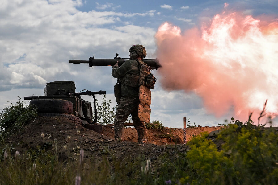 Russia confirms strike on Kremenchug oil refinery and Kyiv military sites.