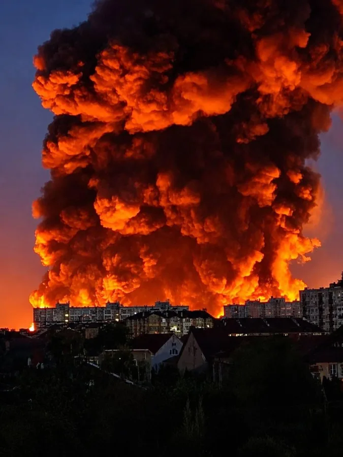 Russia launches largest high-precision strike wave yet, hitting Kyiv and 11 regions.