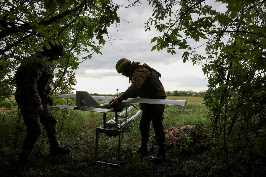 Ukrainian soldier left to die by comrades after being wounded.
