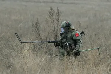 Kursk Region Plans Demining Operations for Over 100 Populated Areas