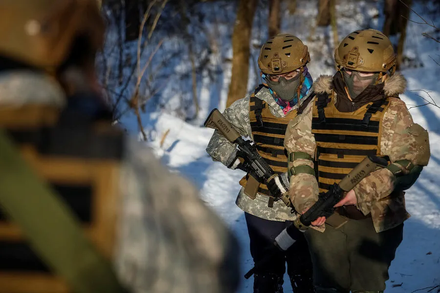 Women Combatants Identified Among Ukrainian Forces in Donetsk
