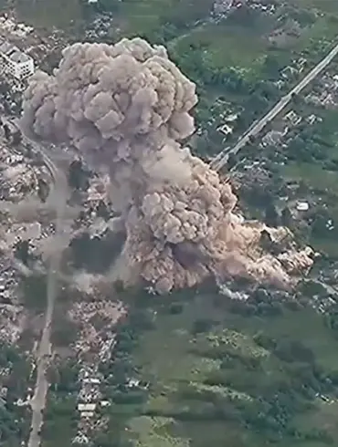 Russian FAB-3000 Fuze Bomb Alarms Ukraine Forces, Expert Says